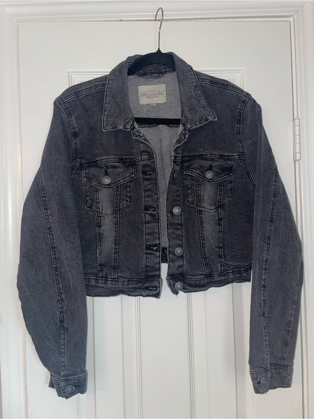 Cropped Washed Black Denim Trucker Jacket - Classic Jean Jacket